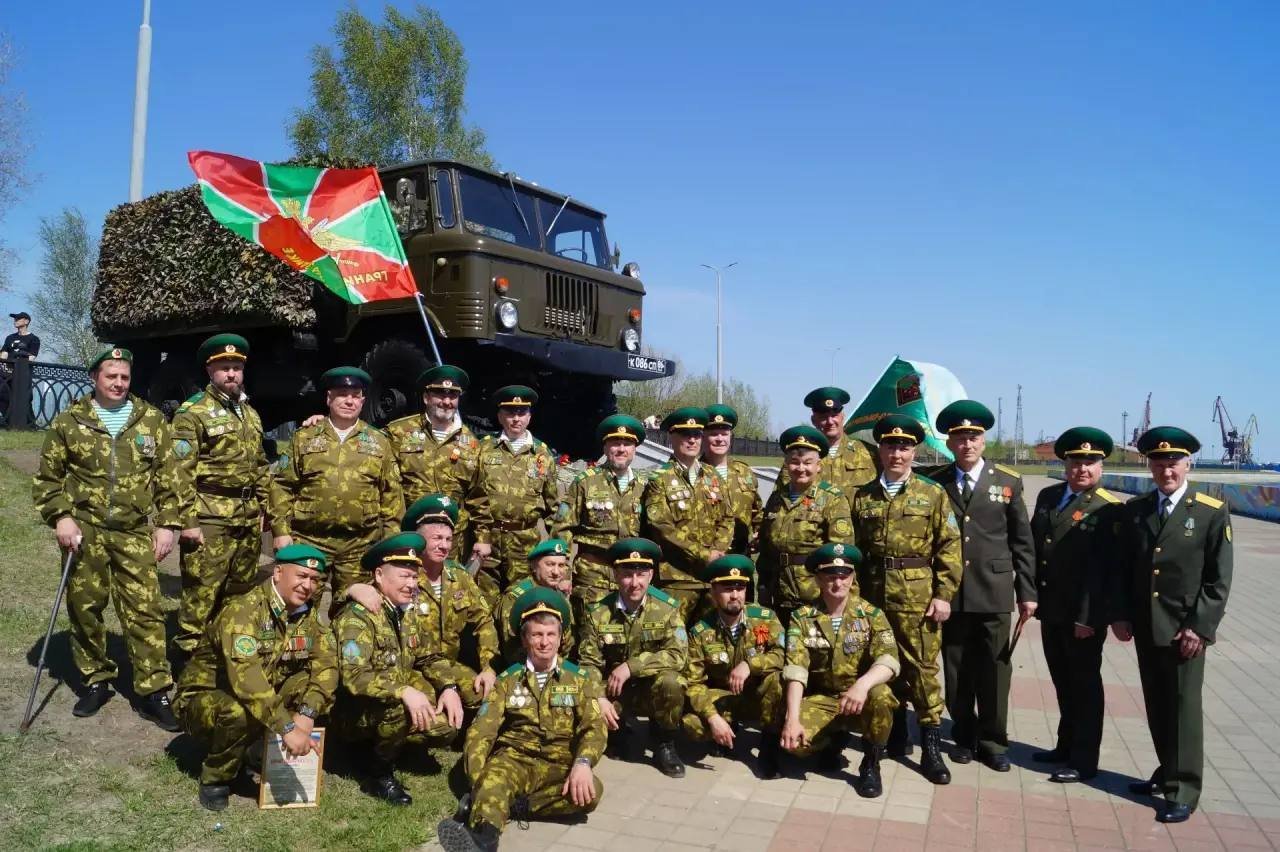 Памятник пограничникам всех поколений